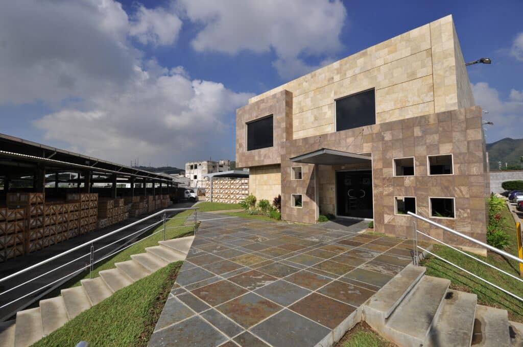 piso pizarra multicolor DSC0034 1 1 - Catemar Venezuela Uncategorized